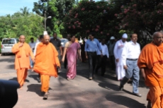 Swami Jitakamanandaji escorting the guests towards the auditorium