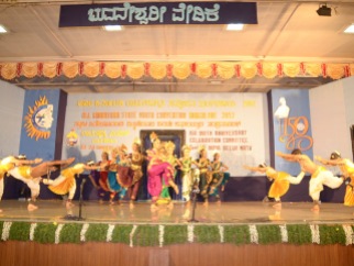 0076 Bharatanatya performance by students of Alva College