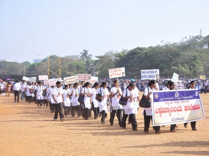 011 Students of University college in the rally
