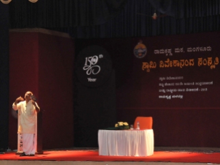 077 Dr Shikaripura Krishnamurthy Addressing the teachers