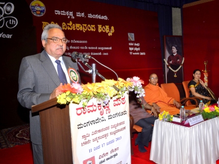 182 Prof T C Shivashankar Murthy addressing the Teachers